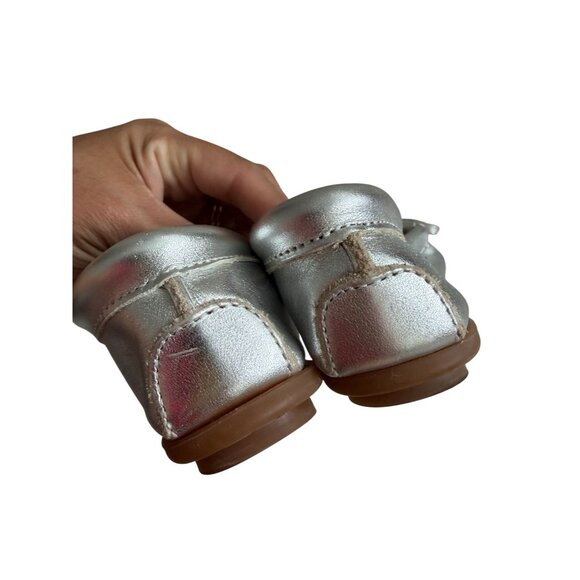 MINNETONKA Silver Leather Moccasins Flats Size US 6 - Picture 4 of 8